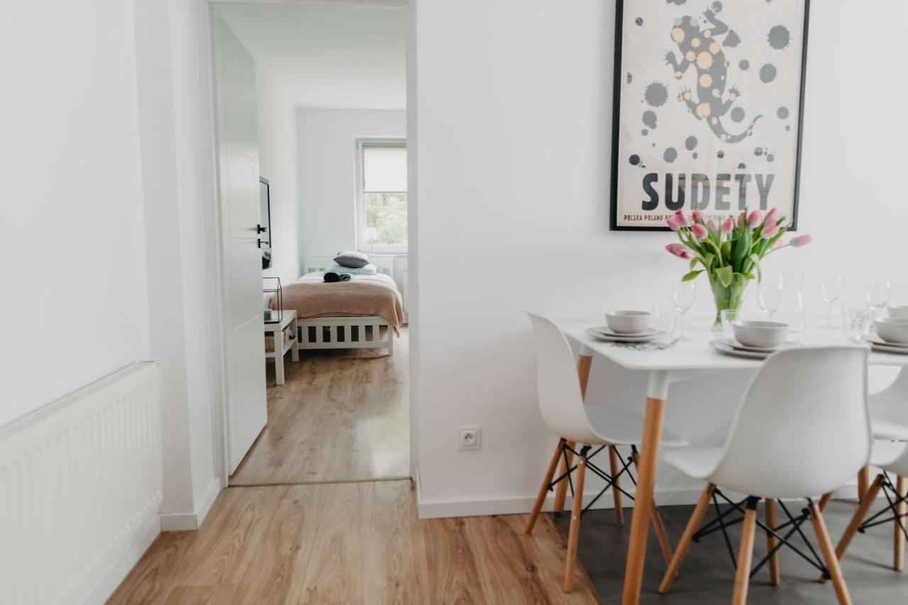 Jeleni Zakatek - Apartament W Stolicy Karkonoszy 耶莱尼亚古拉 外观 照片