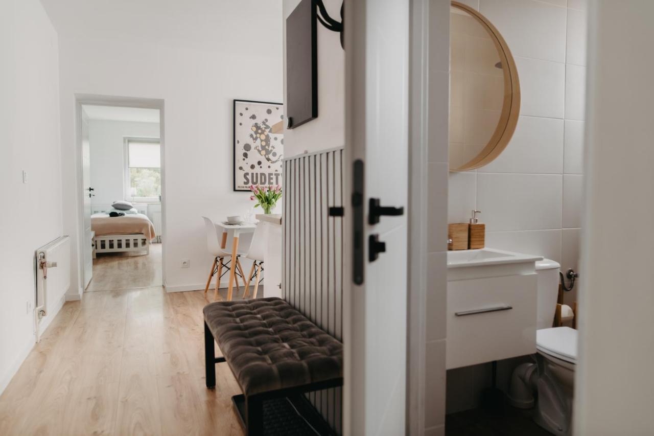Jeleni Zakatek - Apartament W Stolicy Karkonoszy 耶莱尼亚古拉 外观 照片